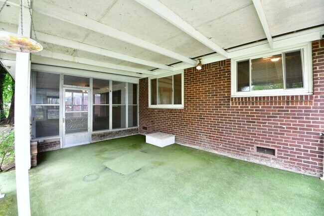 Building Photo - 3707 E 29th St