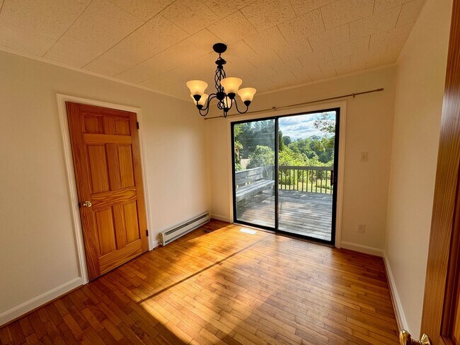 Building Photo - West AVL  - Mountain Views, Garden Space, Beautiful Yard!