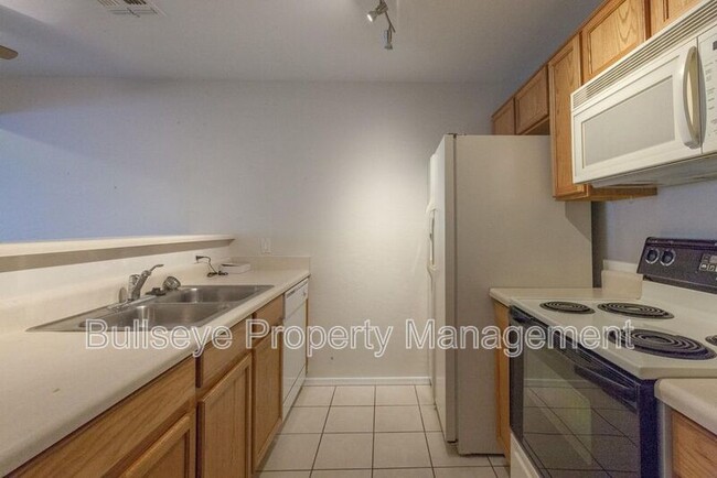 Building Photo - 3716 E University Dr