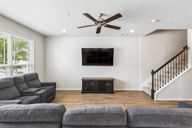 Building Photo - 3120 Providence Pl