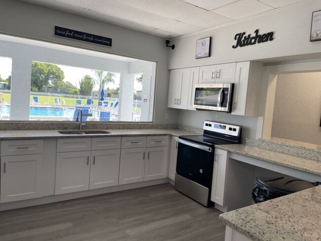 Building Photo - 2914 Stallion Ct