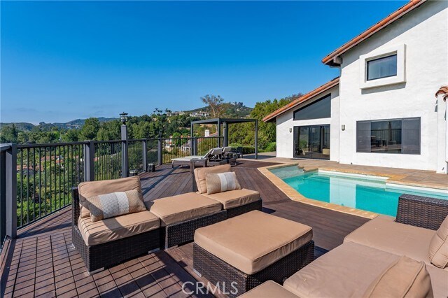 Building Photo - 4372 Park Vicente