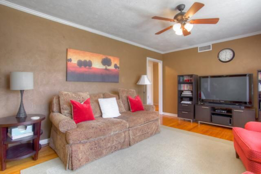 Front Room - 3300 Medina Avenue