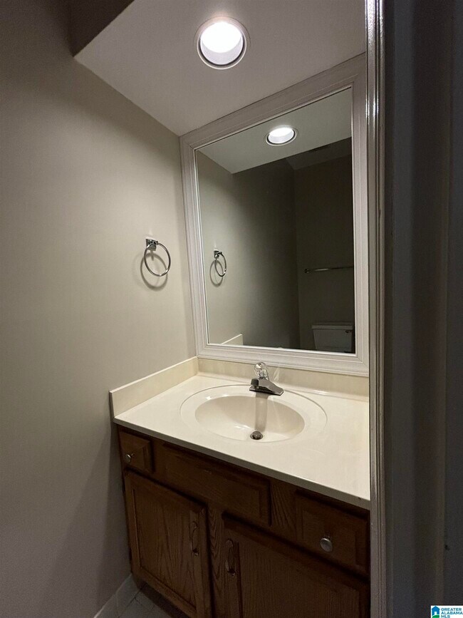 Building Photo - 241 Meadow Croft Cir