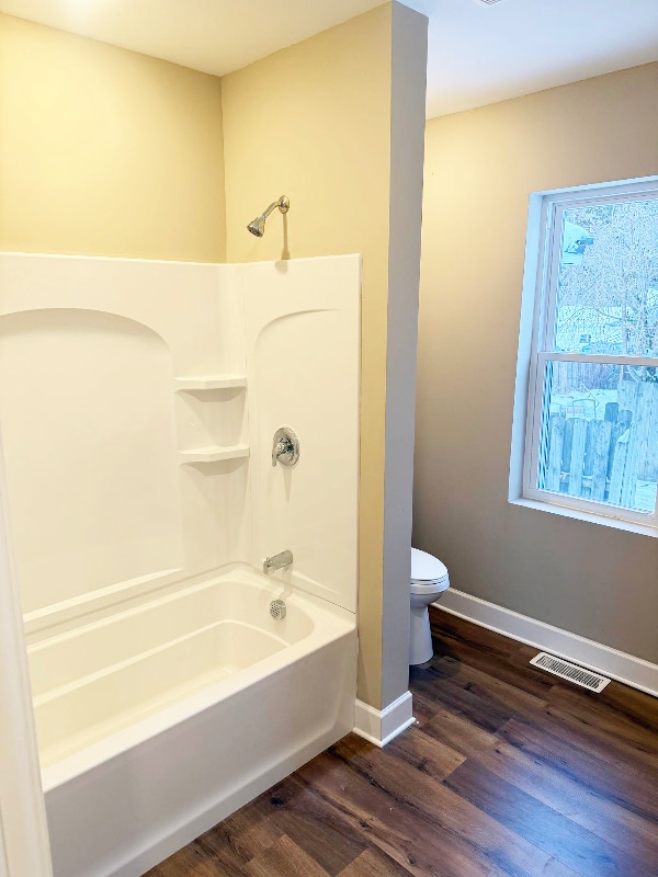 Building Photo - 2743 W Church St