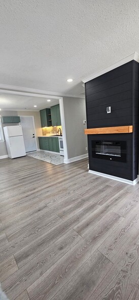 Building Photo - 640 Homestead Ave