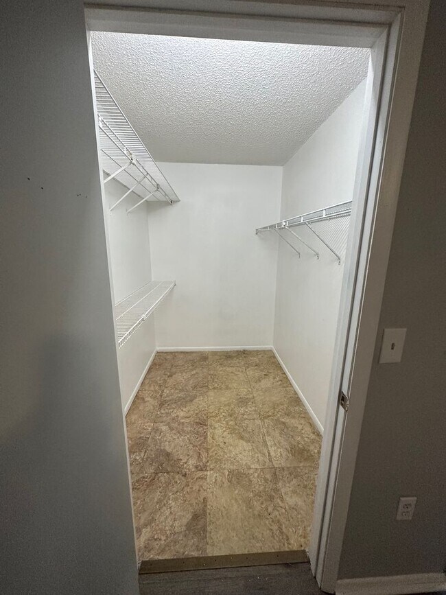 Building Photo - 951 Salt Pond Pl