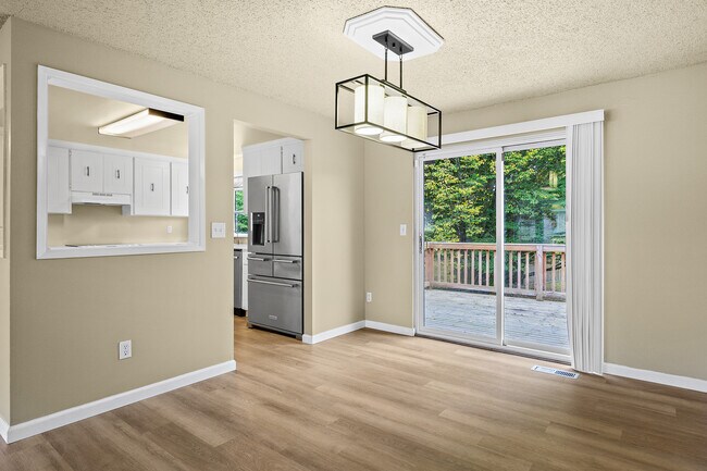 Building Photo - 6021 98th St NE