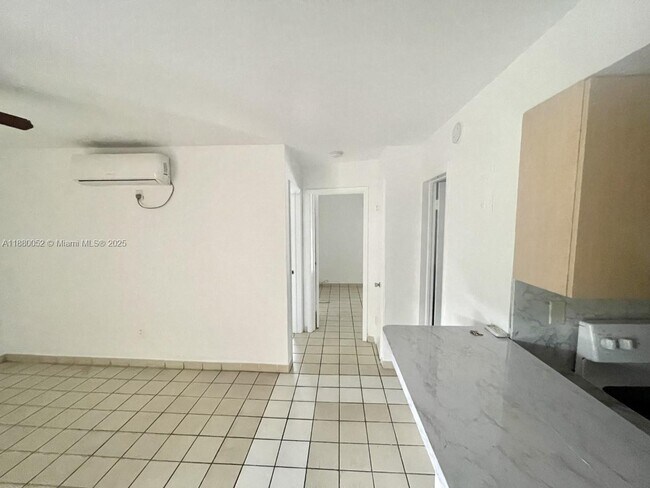 Building Photo - 1600 S Le Jeune Rd