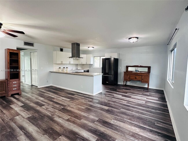Building Photo - 850 SW 133rd Terrace