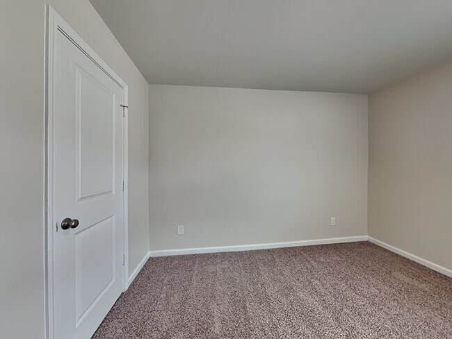 Building Photo - Coming Soon!  Burnside Farms with Fenced in Backyard!