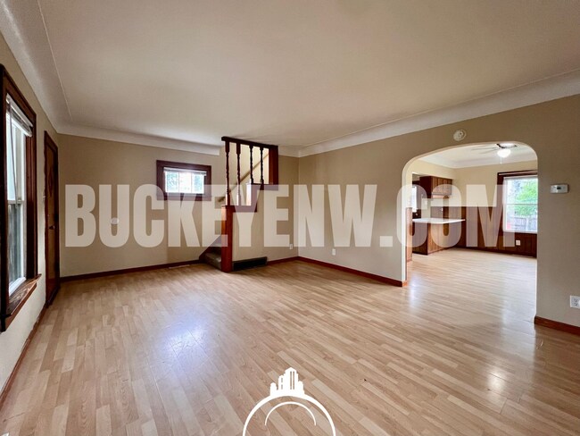 Building Photo - 1233 Halstead St