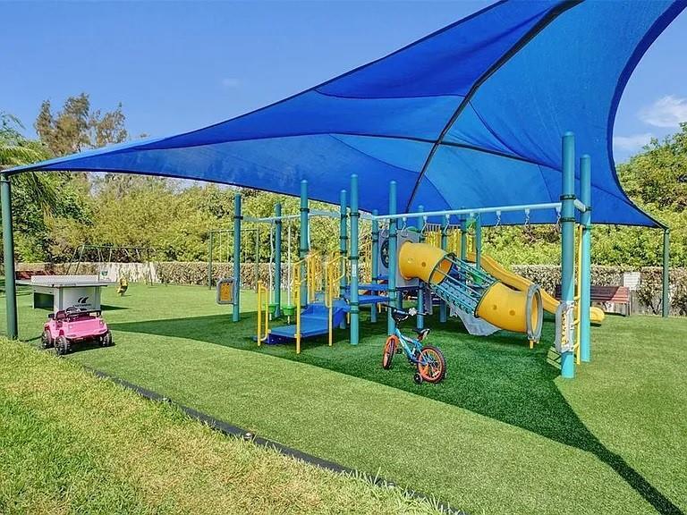 Building Photo - 1055 Yellow Birch Ter