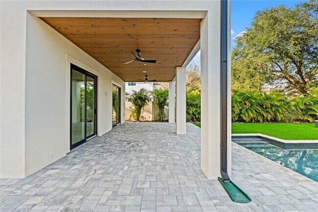 Building Photo - 531 Danube Ave