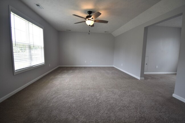 Building Photo - 135 Lenoir Dr