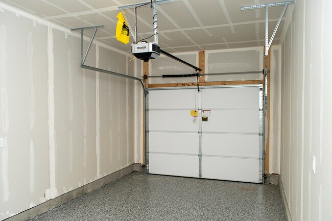 Building Photo - 382 N 100 W