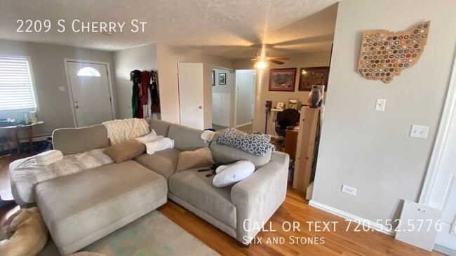 Building Photo - 2209 S Cherry St