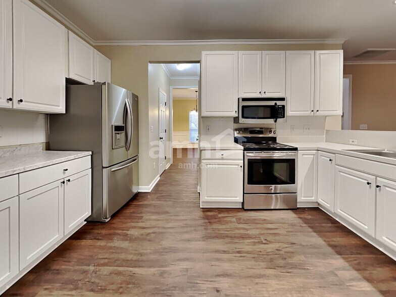 Building Photo - 2635 Planters Pointe Blvd