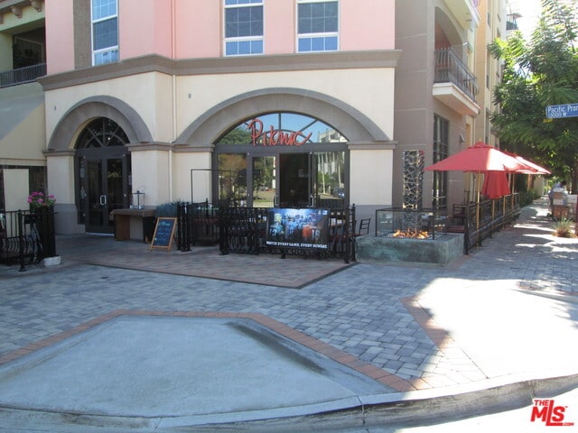 Building Photo - 5831 Seawalk Dr