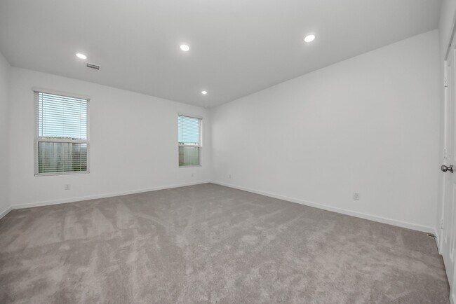 Building Photo - 31502 San Floro Dr