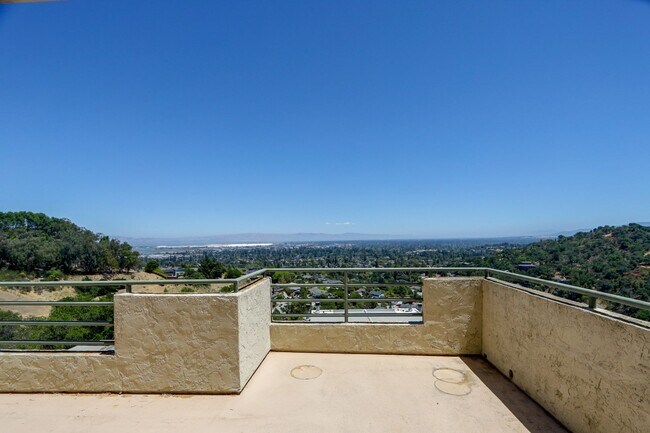 Building Photo - 432 Portofino Dr