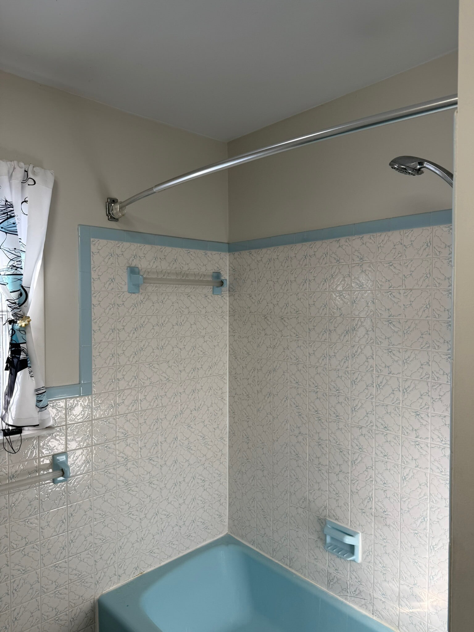 Main Ba-2 - 5 Graffin Dr