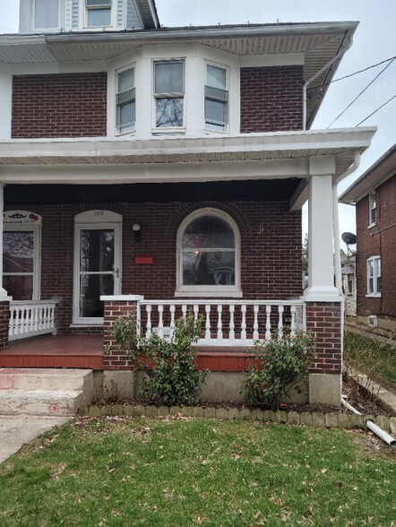 Primary Photo - 102 W Milton St