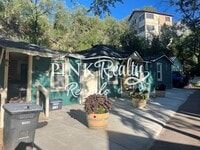 Building Photo - 15 Narrows Rd