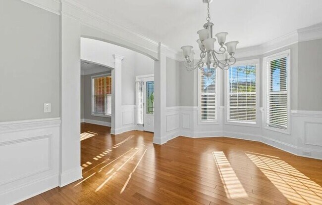 Building Photo - Ashley Oaks Luxury Home