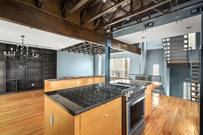 Building Photo - 224 Willard St