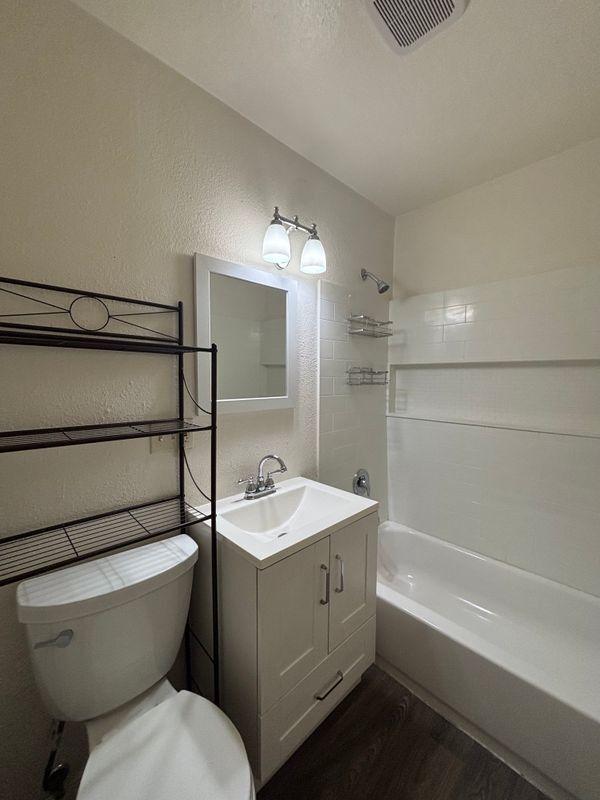 Building Photo - 5093 Olivewood