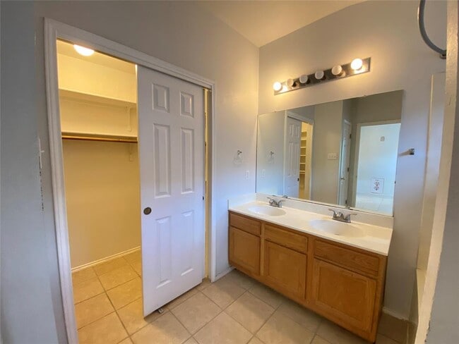 Building Photo - 616 Paso Fino Trail