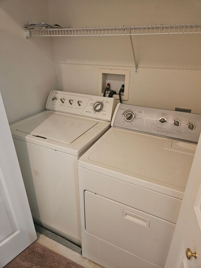 Building Photo - Town House in MillBrooke Ranch