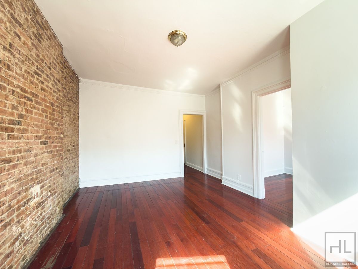 Building Photo - BEDFORD AVENUE 1-Bed / 1-Bath