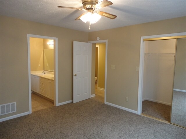 Building Photo - 6526 Sparrowood Dr