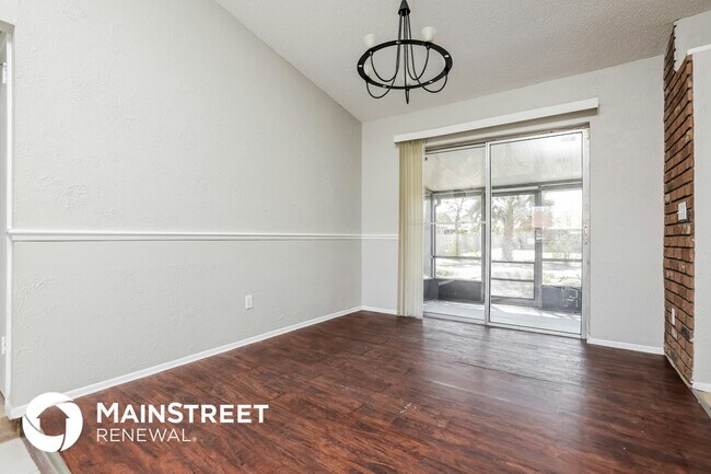 Building Photo - 1381 Puritan St