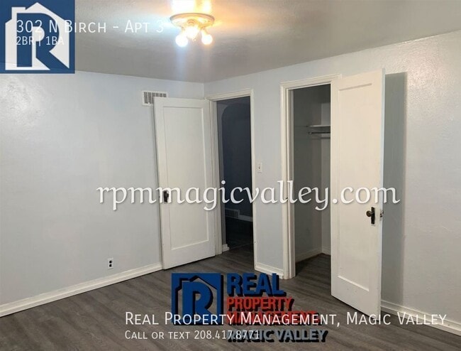 Building Photo - 302 N Birch-Apt 3