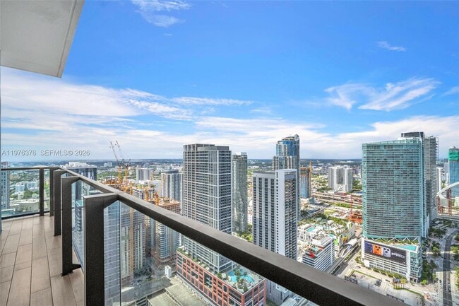 Building Photo - 398 NE 5th St