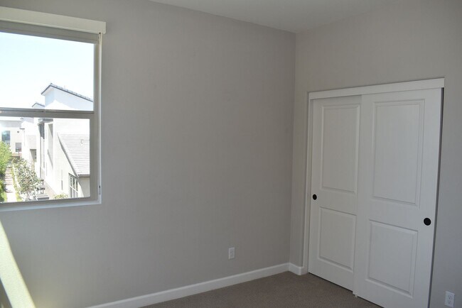Building Photo - 16755 Coyote Bush Dr
