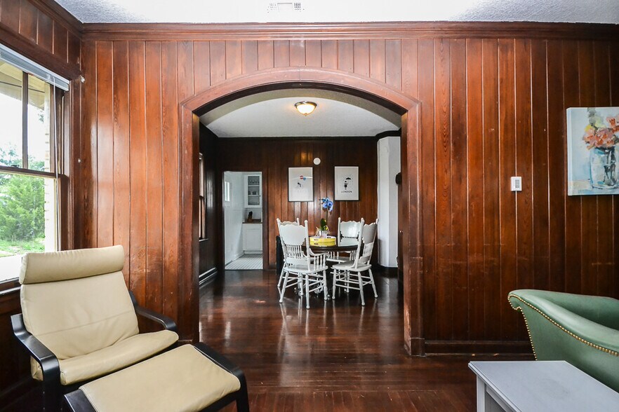 Building Photo - 4259 Saint Johns Ave