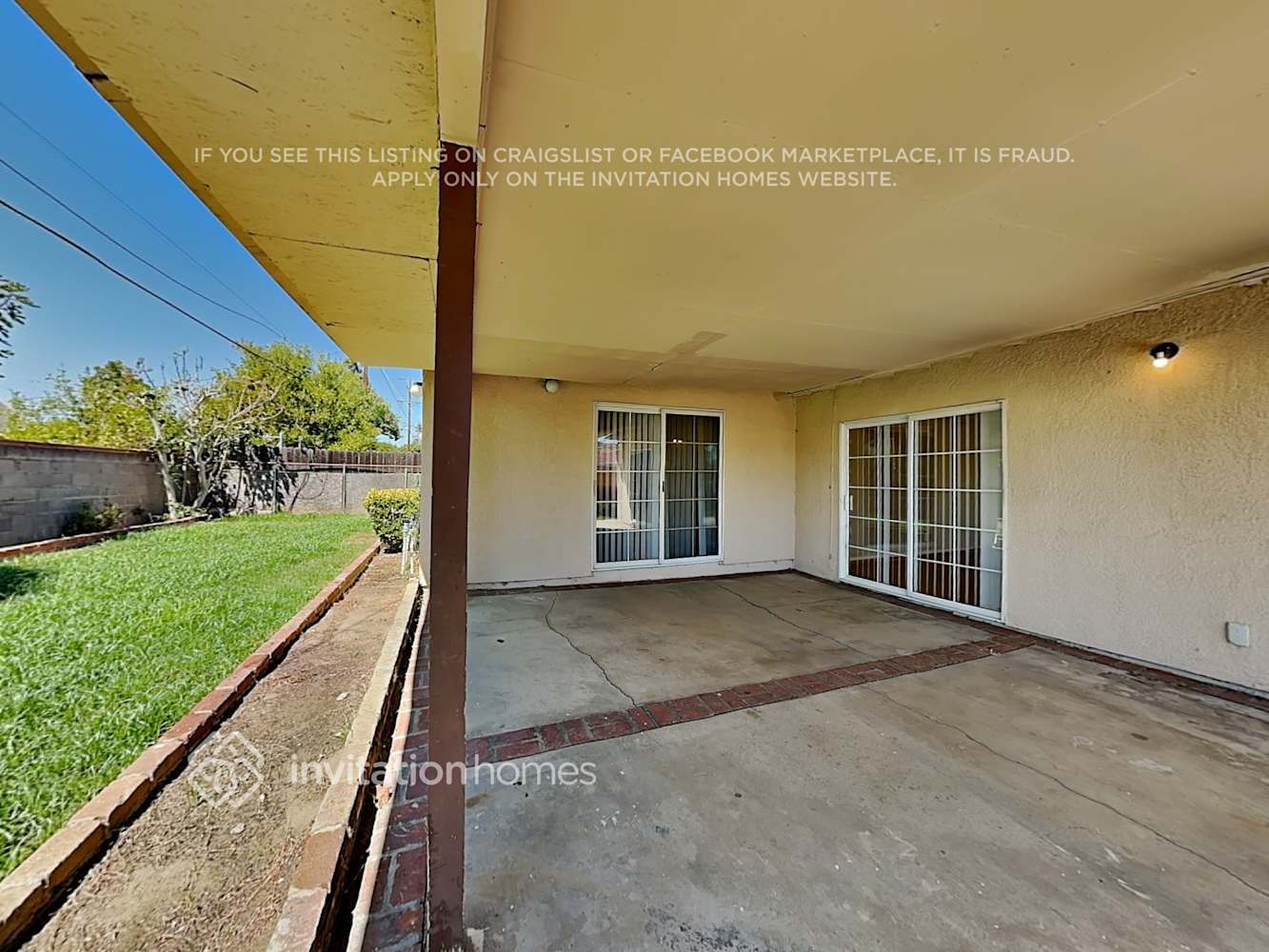 Building Photo - 7943 Lasaine Ave