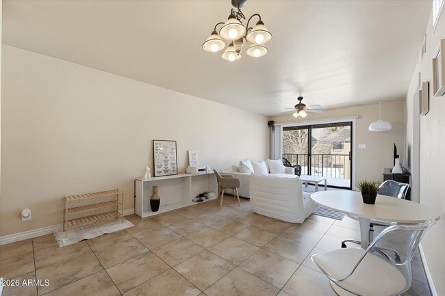 Building Photo - 3200 S Litzler Dr