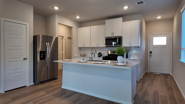 Building Photo - 14206 Granger Pointe Ln