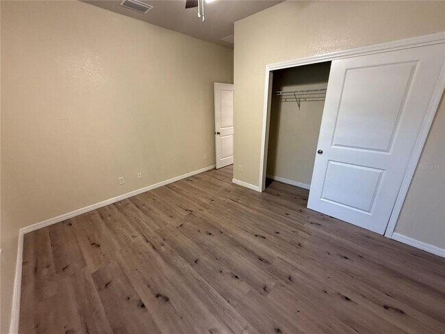 Building Photo - 3771 S San Mateo Dr