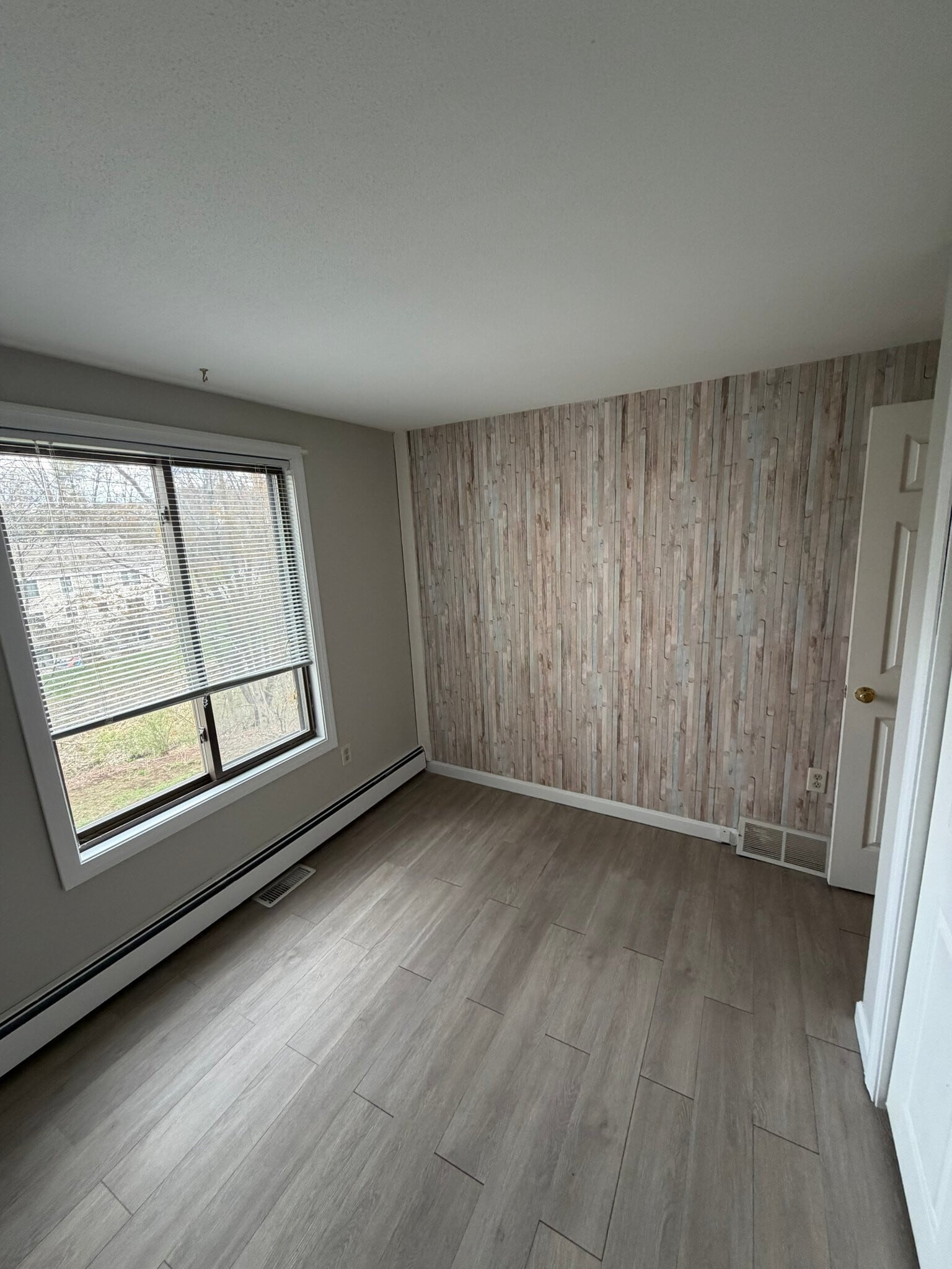 Building Photo - 136 Canterbury Ln