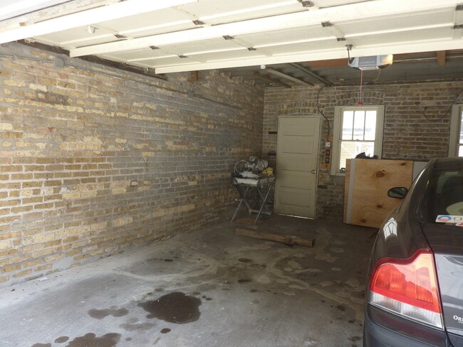 Building Photo - 3716 N Fremont St