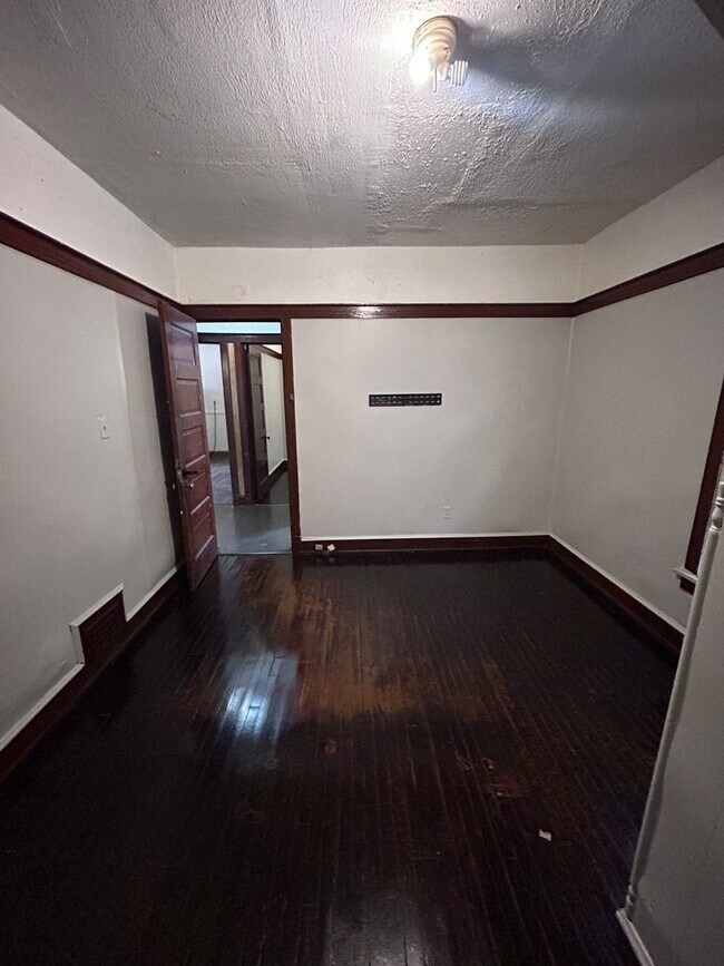 Building Photo - 2621 N 15th St