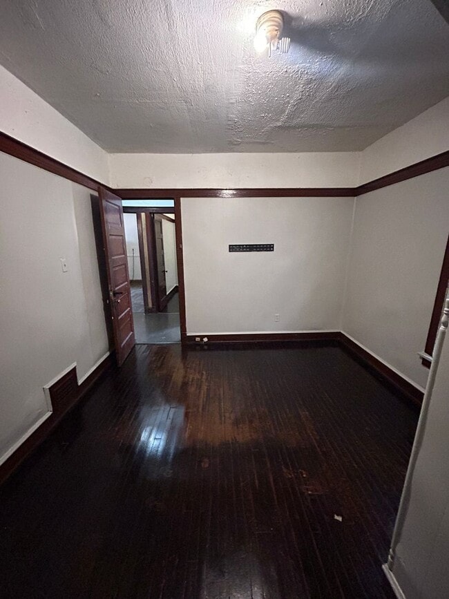 Building Photo - 2621N15thK