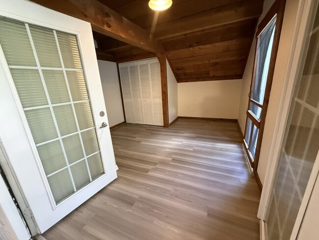 Building Photo - 17503 30th Ln N
