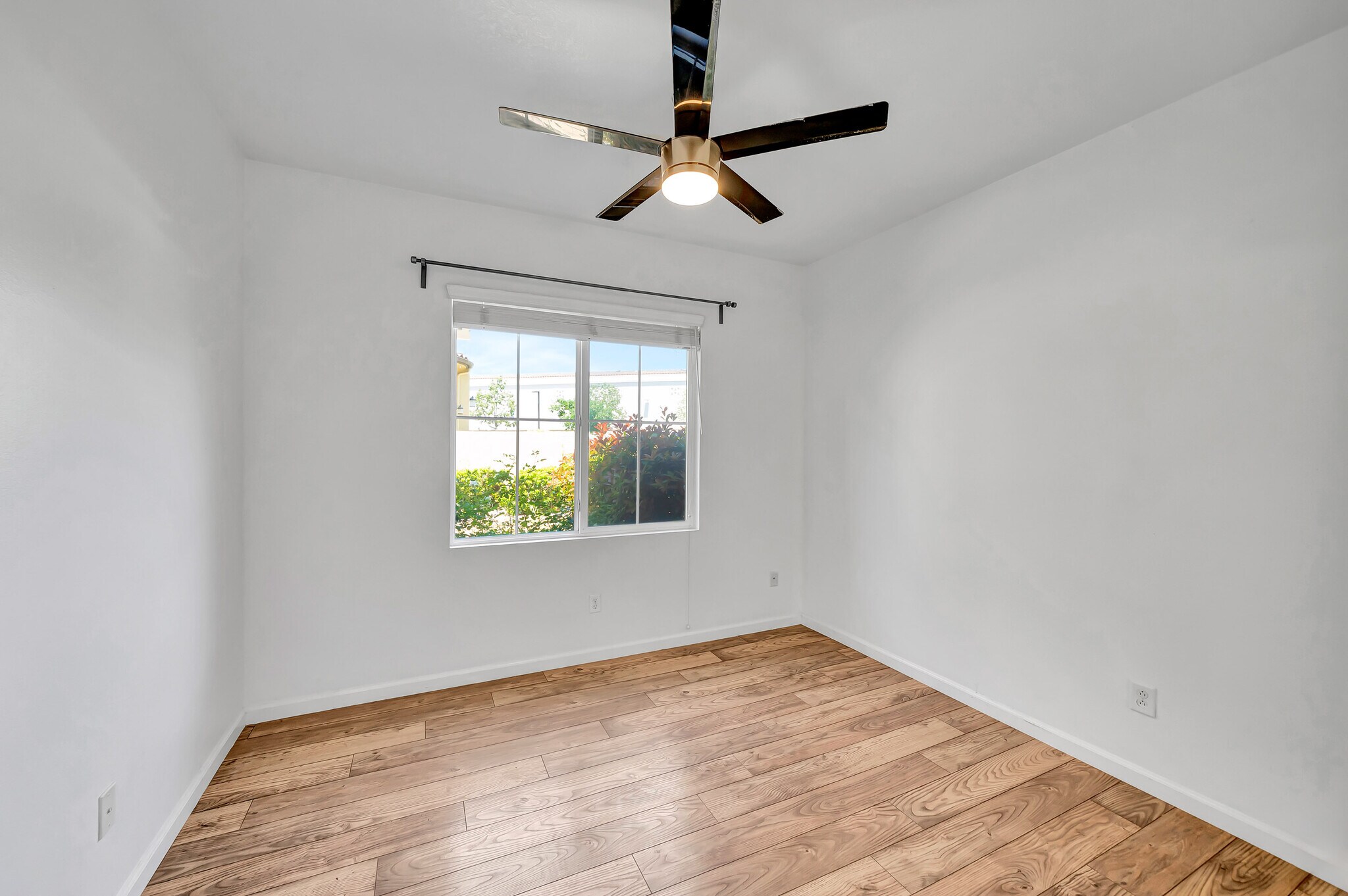 Building Photo - 23904 Calle del Sol Dr